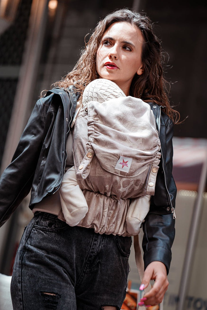 Babytrage Flip Silky Skulls - KOKADI