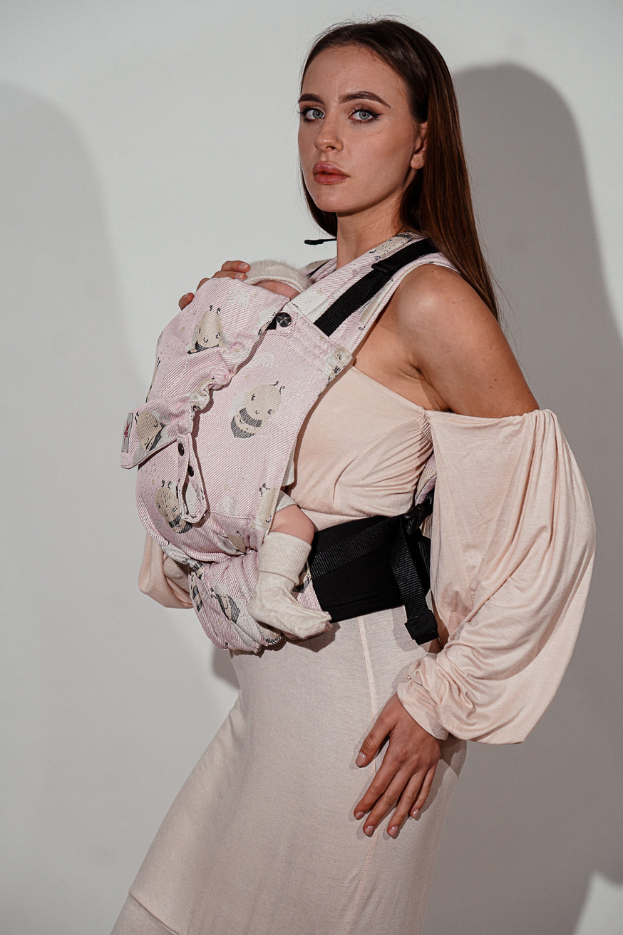 Baby Carrier Flip X Bee pink