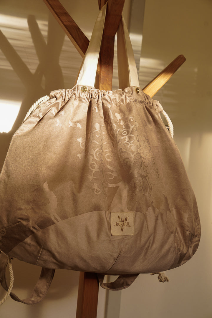 Mommy Bag Eleni in Wonderland