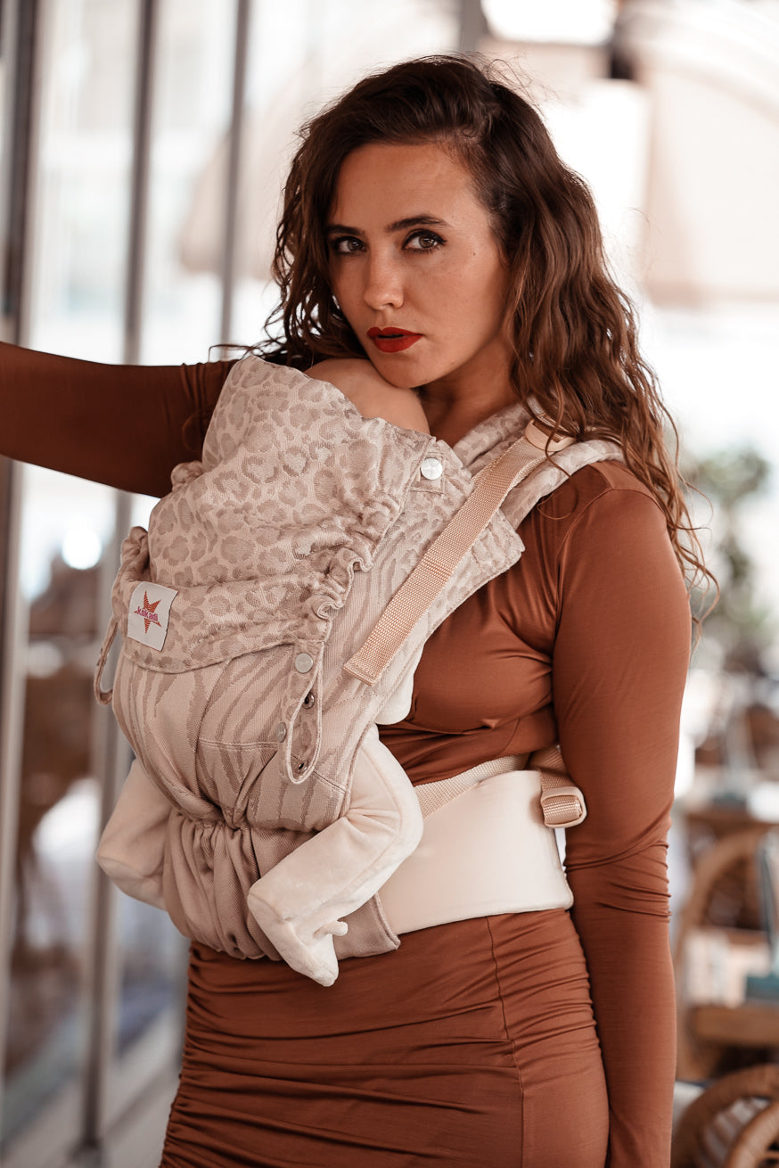 Baby Carrier Flip X Motherhood Matho