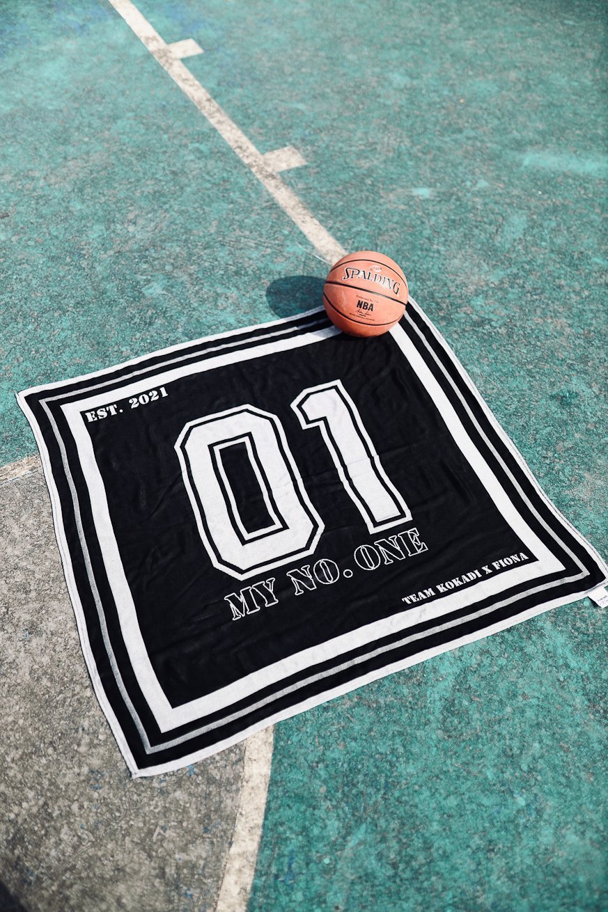 Leo Luan cuddly blanket by Fiona Erdmann - KOKADI