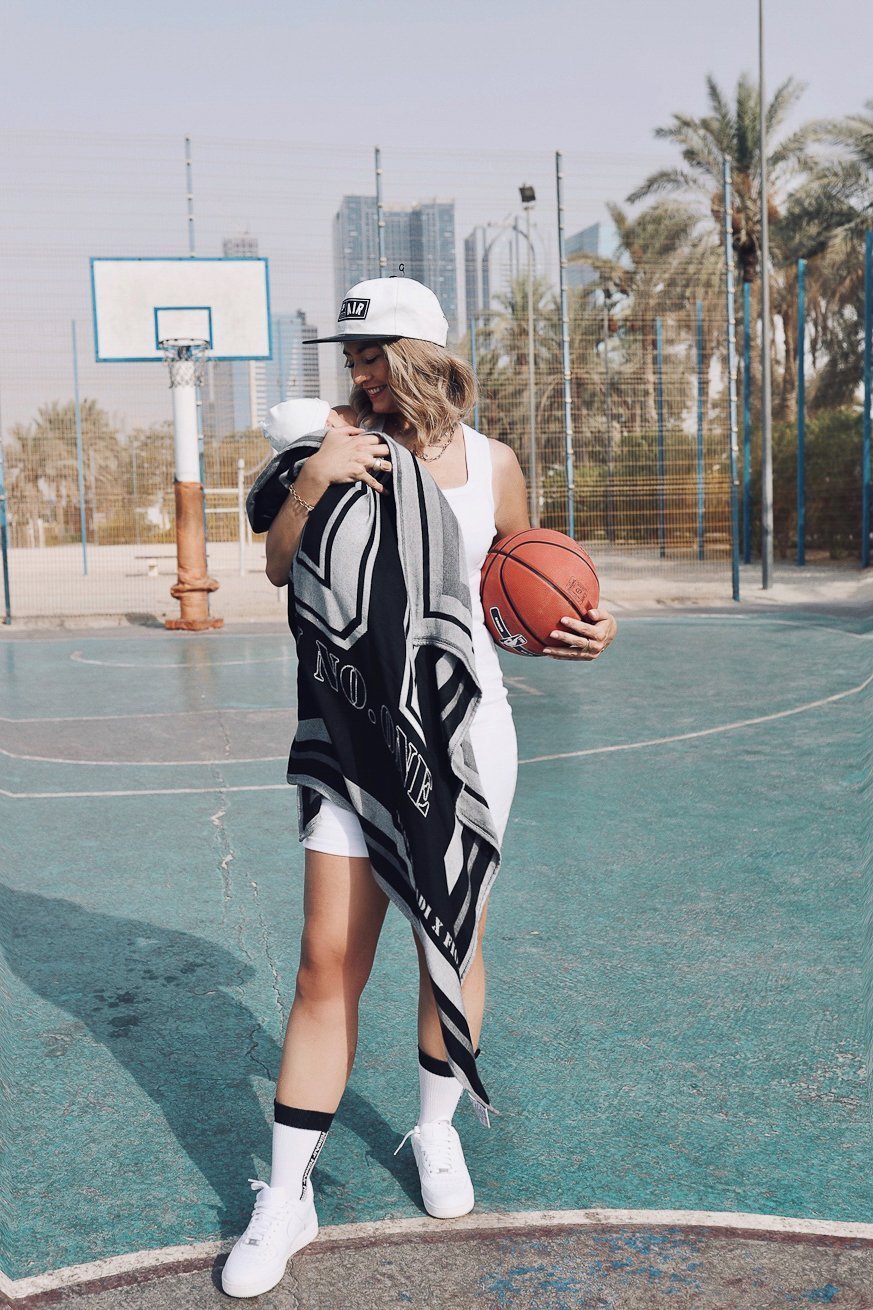 Leo Luan cuddly blanket by Fiona Erdmann - KOKADI