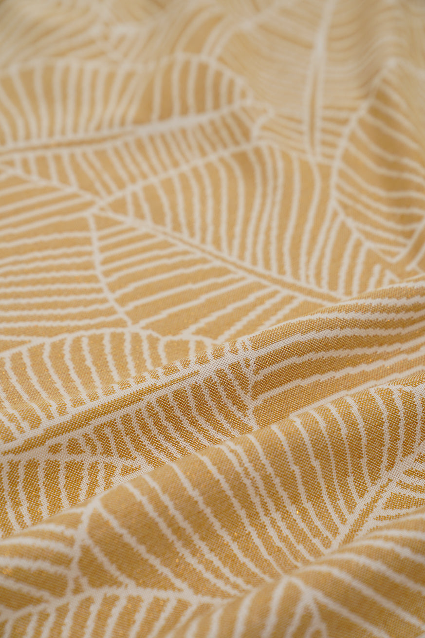 Cuddly cloth/scarf golden leaves